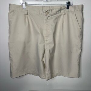 Under Armour Men's Cream Flat Front Shorts